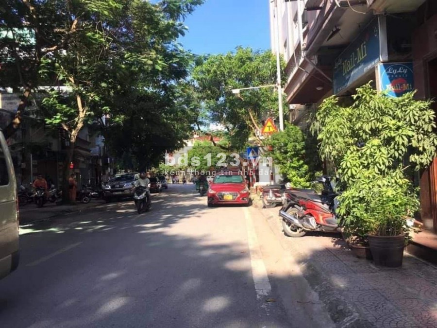 Bán nhà mặt phố Ngọc Lâm 55m2 5 tầng mặt tiền rộng kinh doanh đỉnh chỉ 10 tỷ