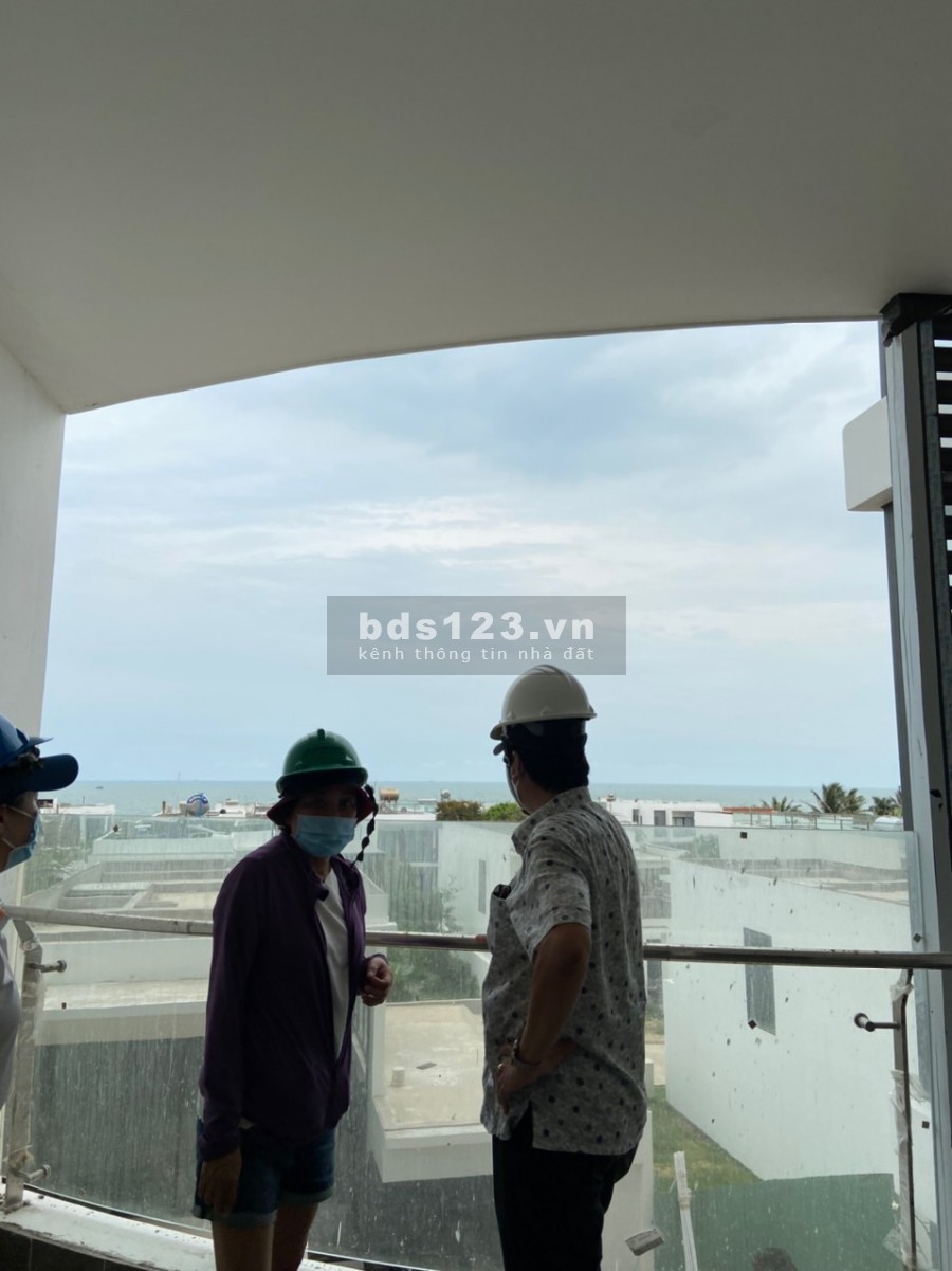 Mở Bán Căn Vip Tầng 12 Căn 128m2 giá 4,7 Tỷ, Ưu Đãi 399tr, CK6%, NH Hỗ Trợ 0% Lãi Suất. LH 0909689884