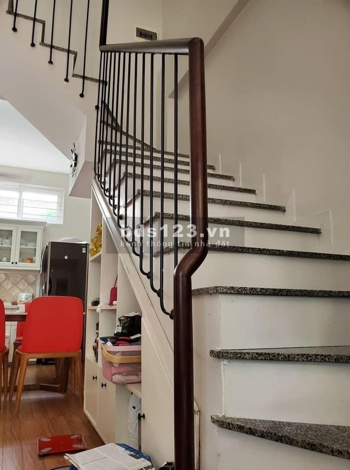 Bán Nhà Mặ Tiền Ngõ Kim Đồng - Oto Tránh, đúc 5 tầng sổ đỏ vuông đẹp