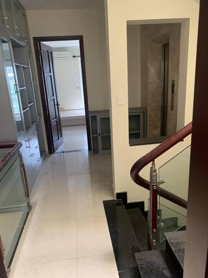 Cần bán nhà mặt tiền cực đẹp cho kinh doanh buôn bán khu dân cư Him Lam Quận 7