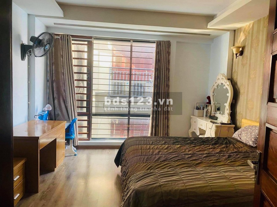 Bán nhà thổ cư chỉ 8tỷ 2 đt 60m2, ô tô tránh, Hoàng Ngân, Trung Hòa, Quận Cầu Giấy