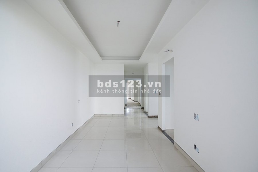 Khách gửi bán gấp căn hộ S2.10 Q7 Riverside tầng thấp, giá 2.250 tỷ, Gọi em để giao dịch ngay
