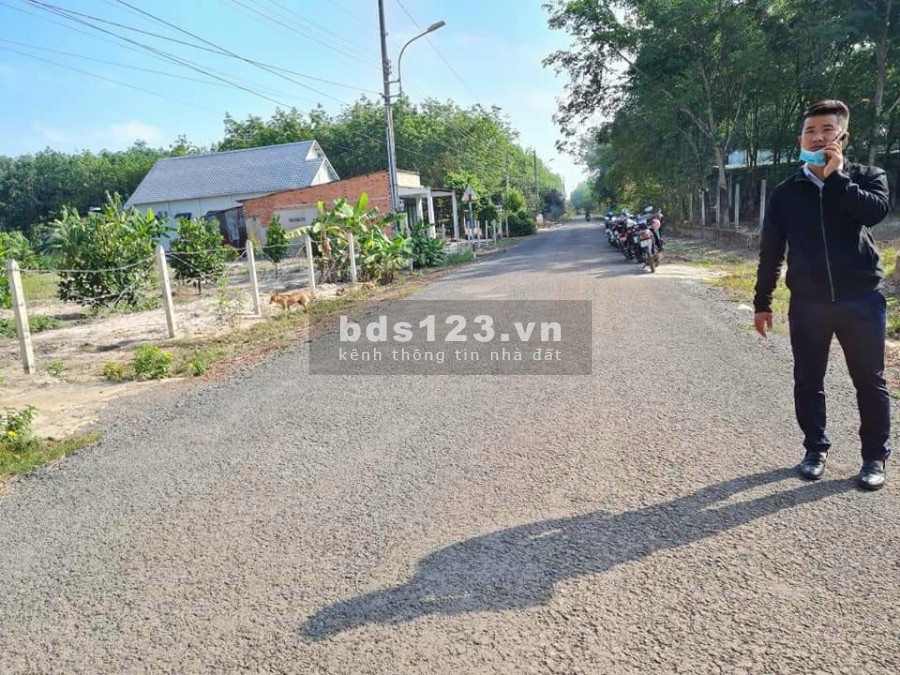 Đất Chánh Phí Hòa Bến Cát diện tích 350m2, sát vách quỹ đại học y dược đối diện kcn Tân Bình