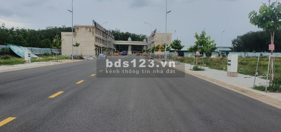 Chính chủ bán gấp lô đất ngay khu công nghiệp Visip 2 mở rộng, giá chỉ 850 triệu, lhcc