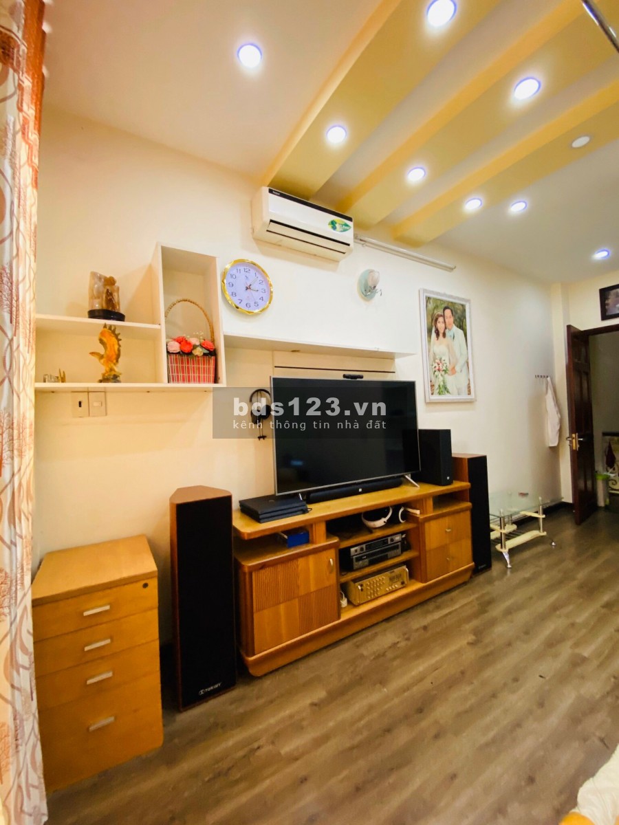 Mặt tiền Ba Tháng Hai P12 Quận 10, 5 Tầng BTCT, HĐT 70tr/tháng, Sổ vuông vức