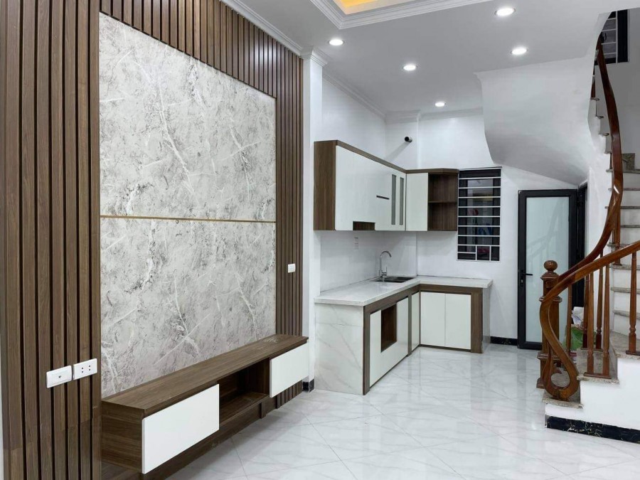 Bán nhà Đa Sỹ, Hà Đông diện tích 42m2, 5 tầng, giá 2,7 tỷ (Tặng nội thất xịn)