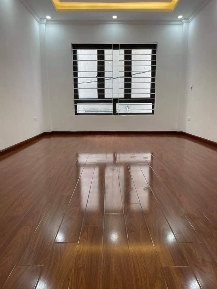 Bán nhà Đa Sỹ, Hà Đông diện tích 42m2, 5 tầng, giá 2,7 tỷ (Tặng nội thất xịn)