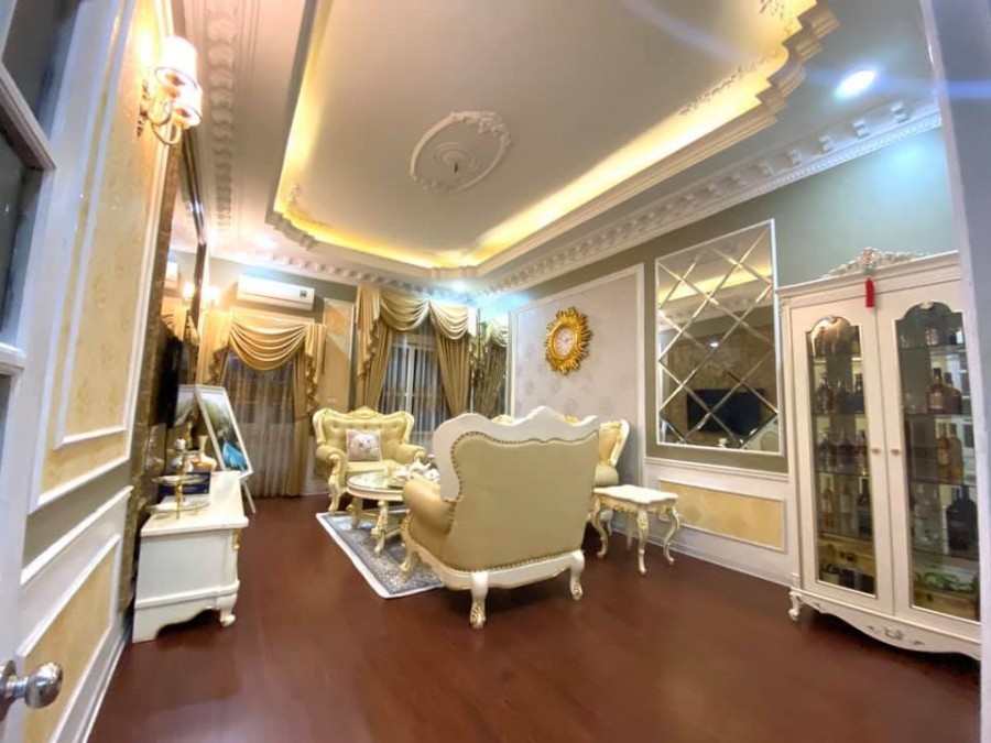 Bán nhà Nguyễn Khánh Toàn, 7 tầng dt 95m2, kinh doanh, giá 10.65…