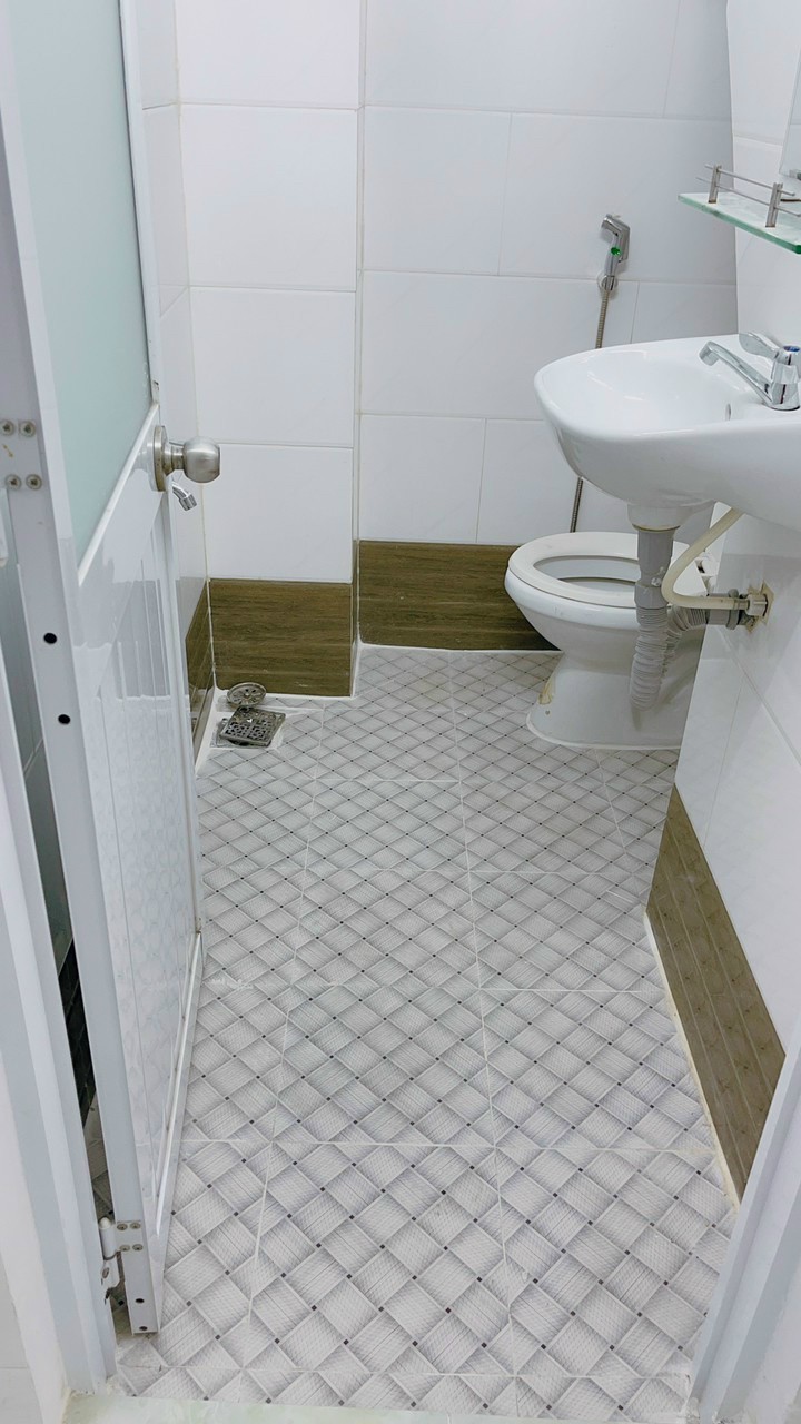 Bán nhà hẻm xe hơi 1 trệt, 2 lầu Đào Tông Nguyên, huyện Nhà Bè, giá bán 1.92 tỷ