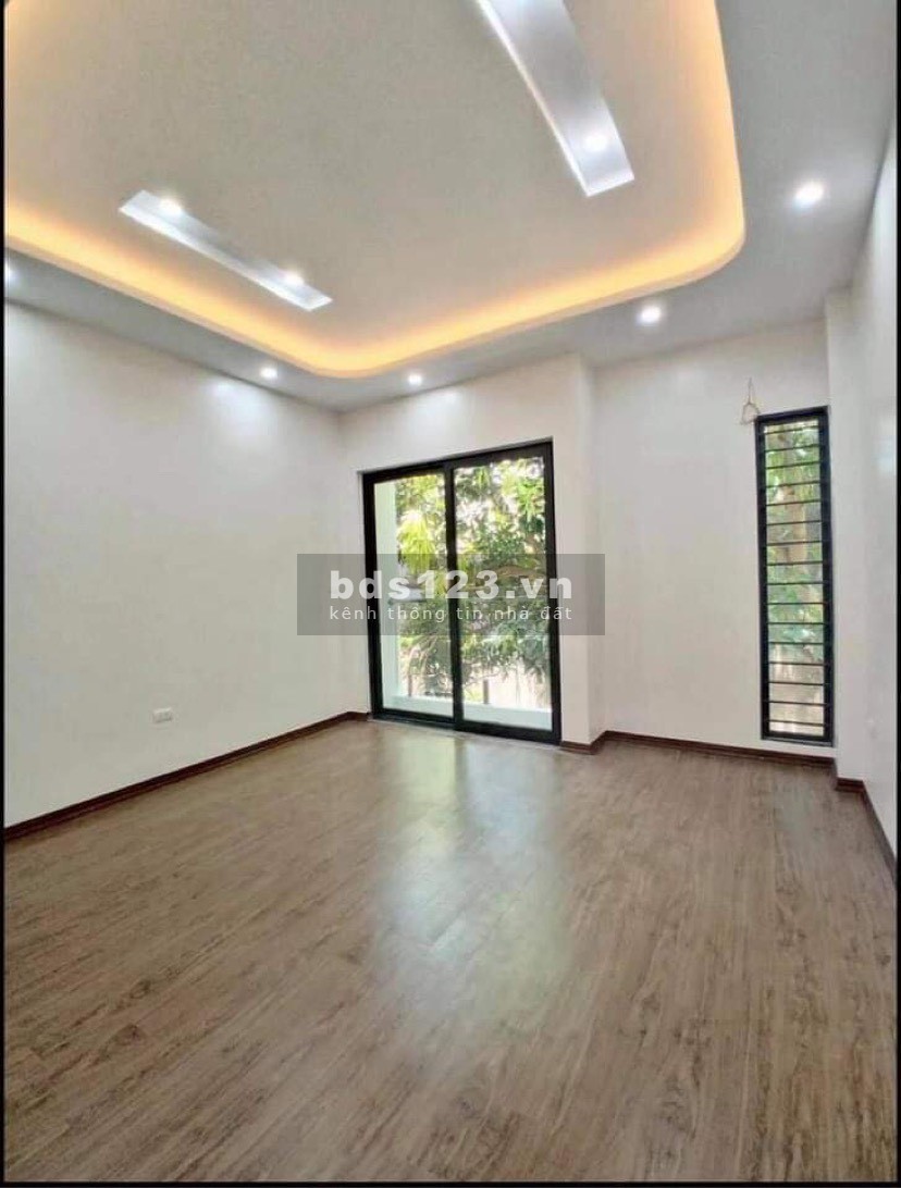 Bán nhà Hồ Tùng Mậu, Bắc Từ Liêm diện tích 42m2, 5 tầng, giá bán 5,6 tỷ