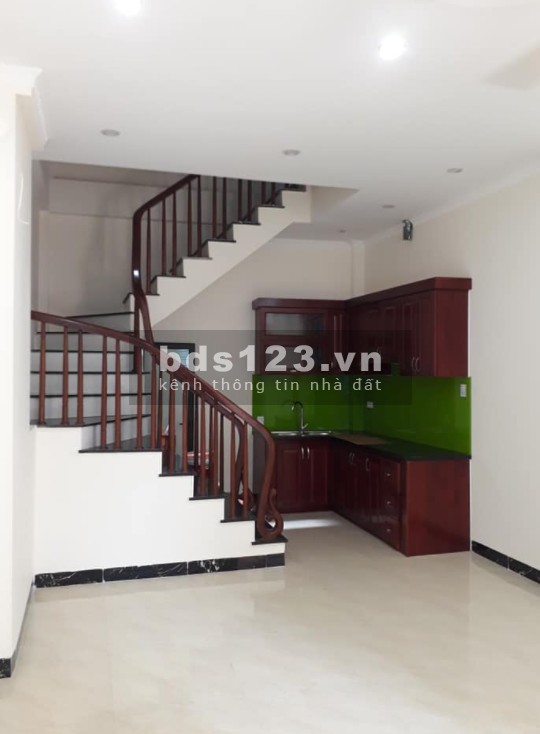 Bán nhà Cầu Diễn, gara ô tô nội thất dt 37m2, 4 tầng, mặt tiền rộng, chỉ 3.75 tỉ