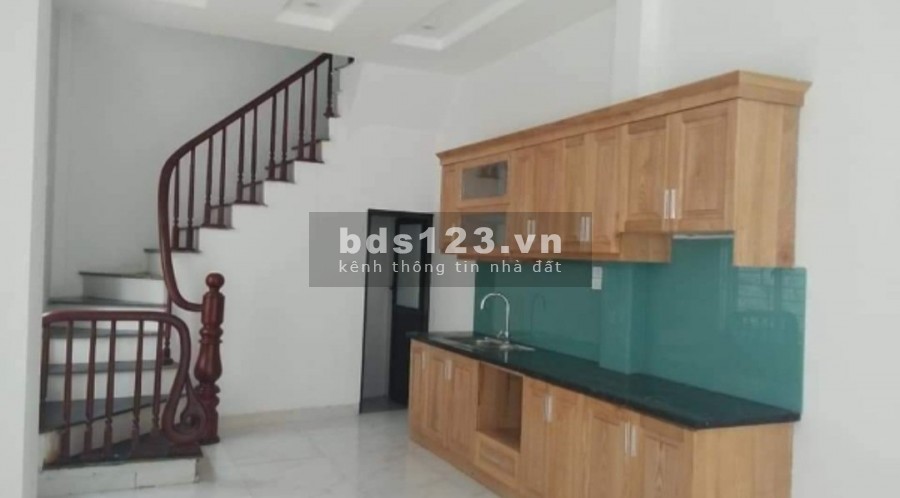 Bán Gấp nhà ở Vạn Phúc-Hà Đông, Dt 32x5T, Ô tô đỗ cách nhà 3 bước chân, Lh 0984672007