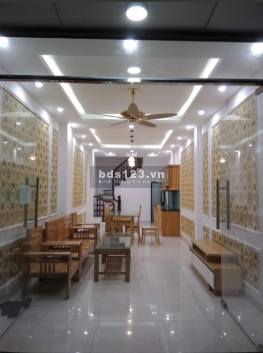Bán Gấp nhà ở Vạn Phúc-Hà Đông, Dt 32x5T, Ô tô đỗ cách nhà 3 bước chân, Lh 0984672007