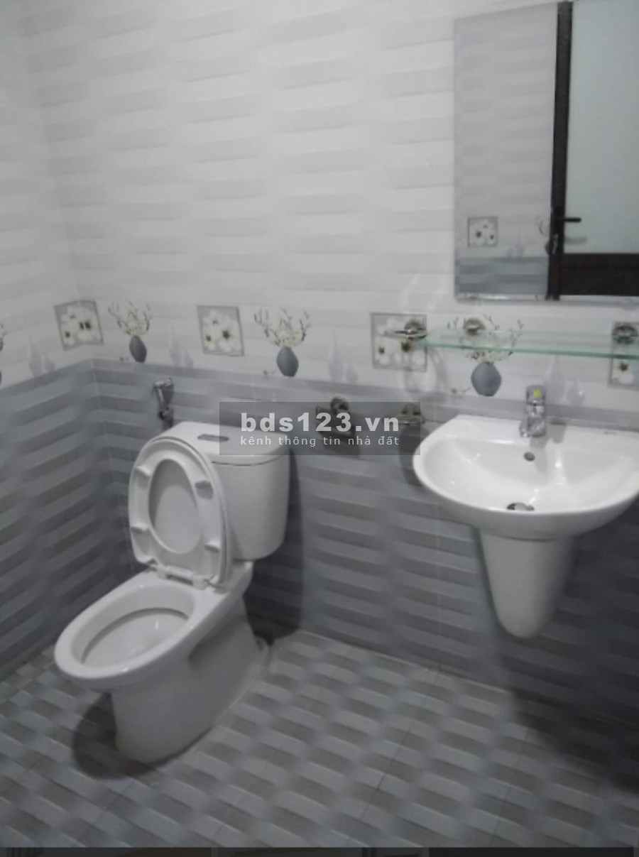 Bán Gấp nhà ở Vạn Phúc-Hà Đông, Dt 32x5T, Ô tô đỗ cách nhà 3 bước chân, Lh 0984672007