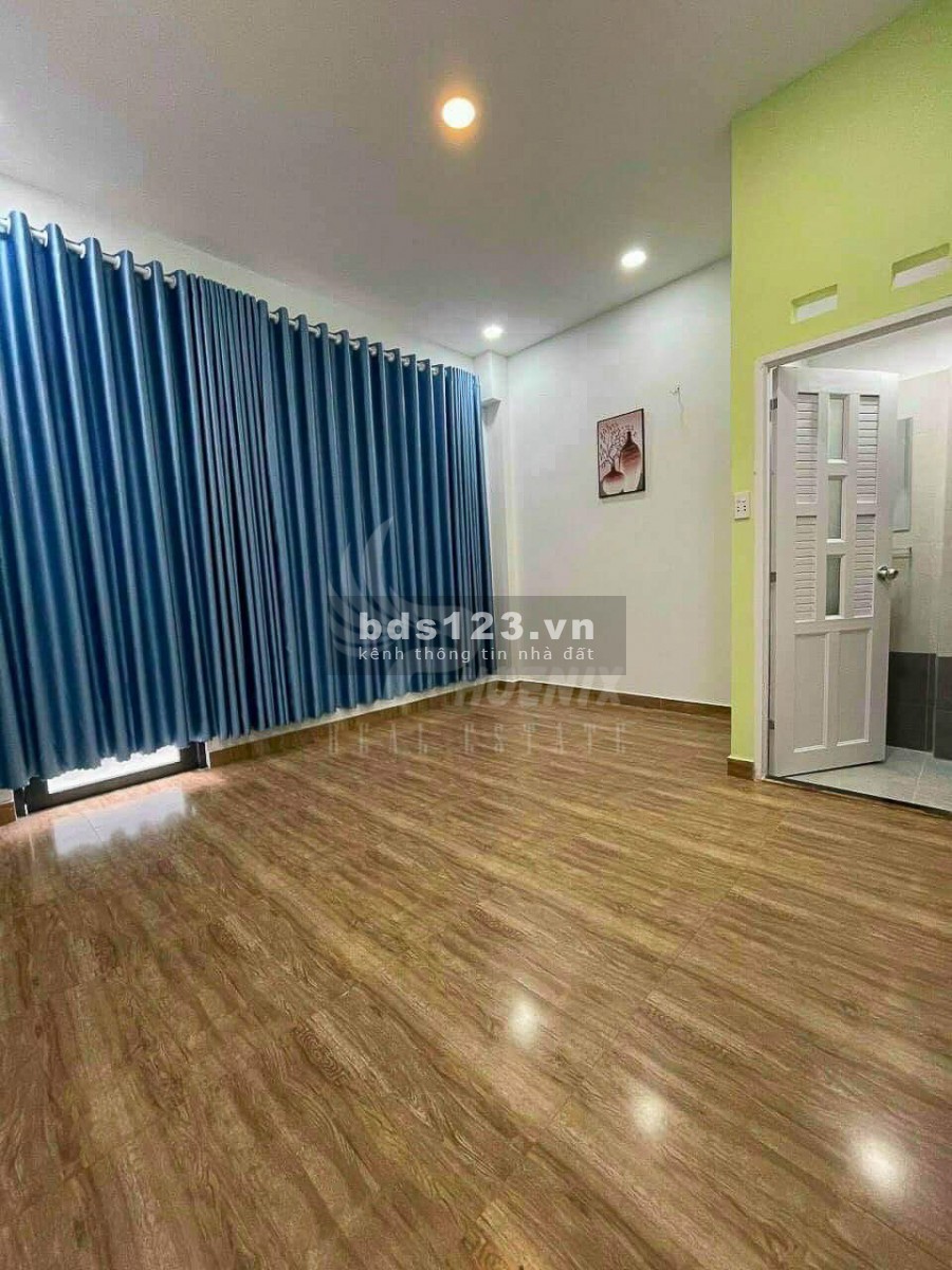 Chính chủ ngộp ngân hàng bán nhà Tân Phú 49m2 1 lầu 1 lửng hẻm ô tô 4m
