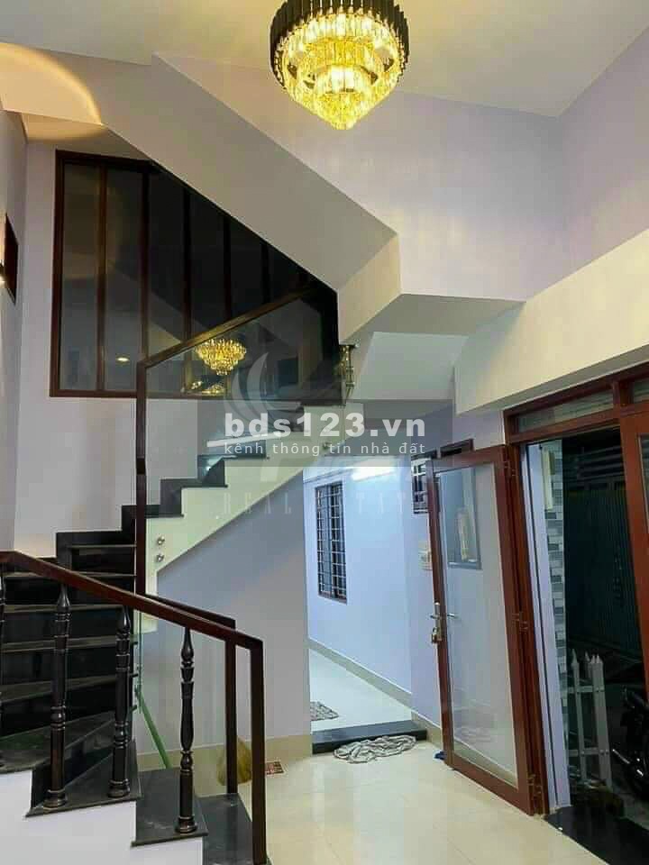 Chính chủ ngộp ngân hàng bán nhà Tân Phú 49m2 1 lầu 1 lửng hẻm ô tô 4m