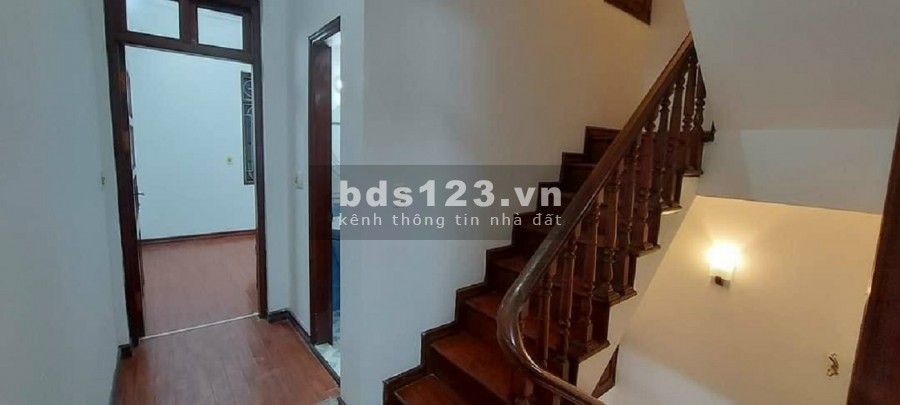 Bán nhà Trần Thái Tông, Quận Cầu Giấy, kinh doanh lô góc 2 mặt thoáng sáng