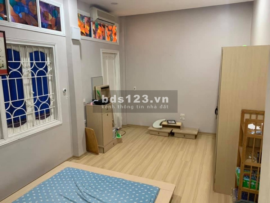 Bán đất tặng nhà Đức Giang, Long Biên, ô tô Nhà đẹp Ở ngay gần phố dt 45m2 giá nhỉnh 2tỷ