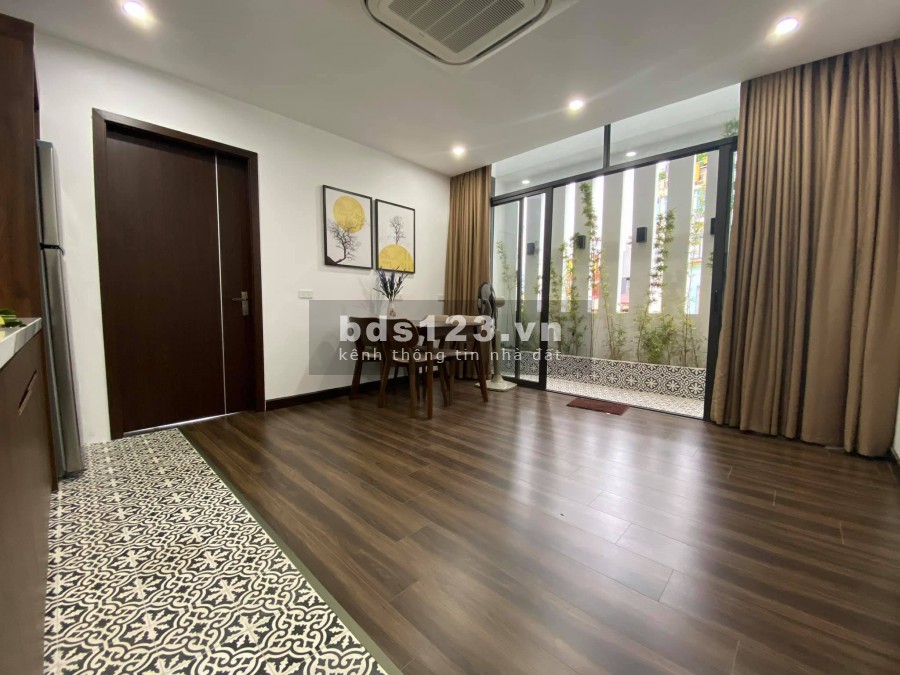 Bán nhà mặt phố Hồ Tùng Mậu, Cầu Giấy 7 tầng thang máy thông sàn giá 22.5 tỷ.