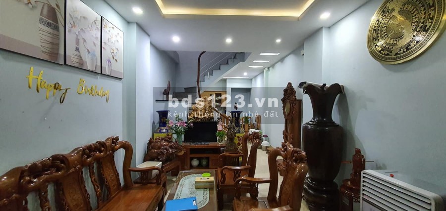Bán nhà trung tâm siêu tiện ích, thoáng 2 mặt trước sau, nhà cực hiếm, sổ đẹp