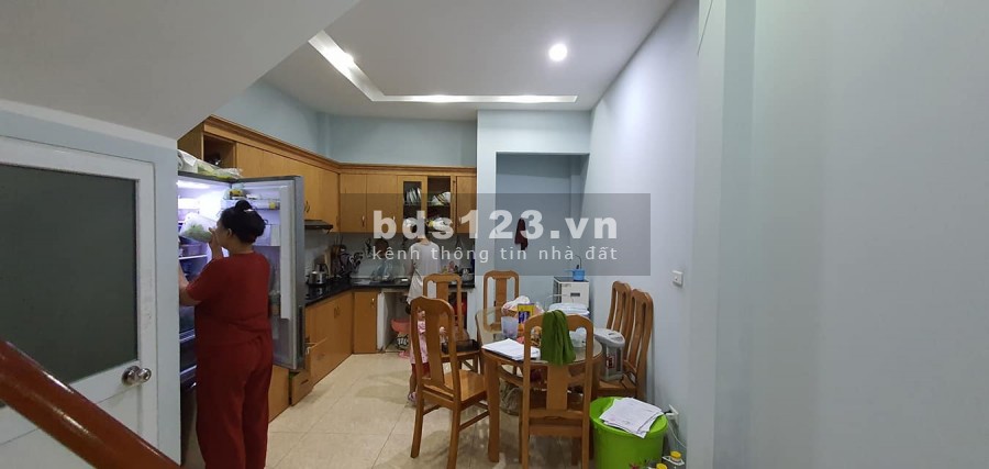 Bán nhà trung tâm siêu tiện ích, thoáng 2 mặt trước sau, nhà cực hiếm, sổ đẹp