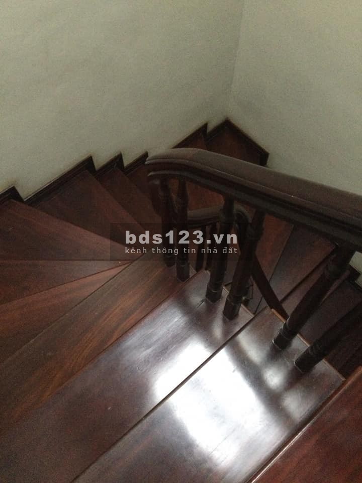 Chính chủ bán nhà mặt phố Hoàng Như Tiếp, DT: 102m2, MT: 6m, kinh doanh sầm uất, 25.5 tỷ