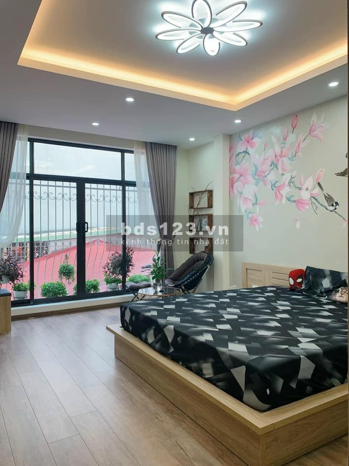 Tuyệt phẩm nhà phố, nhà Lâm Du, Bồ Đề 43m2 3 tầng mặt tiền 4,1m, đường ô tô tải tránh