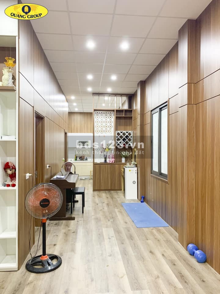 Chính chủ cần bán nhà ngay trung tâm thành phố, phong thuỷ tốt, hướng Tây Bắc