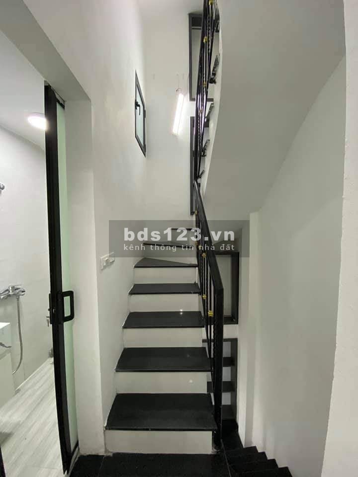 Bán nhà nguyên căn Bạch Mai, thiết kế tinh tế tặng nội thất, giá bán chỉ 2.5 tỷ