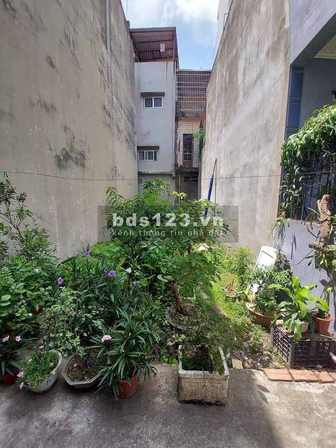Cực hiếm, Bán lô đất sau huyện ủy Thanh Trì, 56m2, mặt 4.5m chỉ hơn 3 Tỷ
