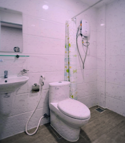 Bán gấp nhà Cách Mạng Tháng 8, Quận 10, chiều ngang 4m, chiều dài 8m, nhỉnh 5 tỷ TL