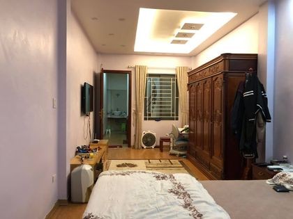 Bán nhà phân lô Nguyên Hồng: 55m2, 6 tầng, mặt tiền 4.5m, giá 12 tỷ