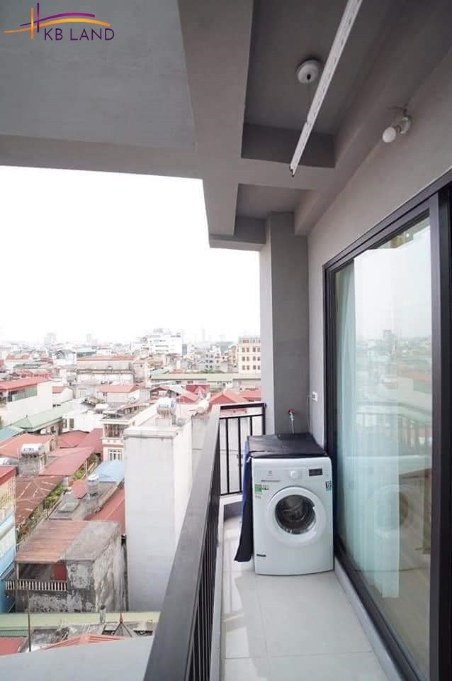 Bán CHDV Nghĩa Tân, dt 140m2, 8 tầng, 12 căn hộ, gara ô tô, lô góc, DT 135tr/tháng, nhỉnh 32 tỷ.
