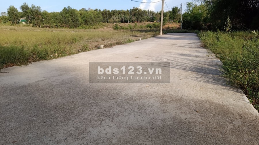 1 lô Bảo Đại duy nhất đất mặt bằng phẳng, đất thổ cư ở đường ô tô giá bán chỉ 4xx tỷ