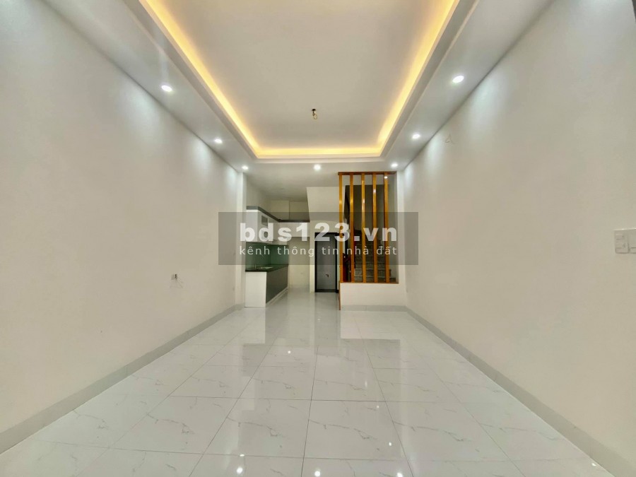 Bán nhà nguyên căn còn mới ở luôn tiện ích đầy đủ, đúc 5 tầng kiên cố