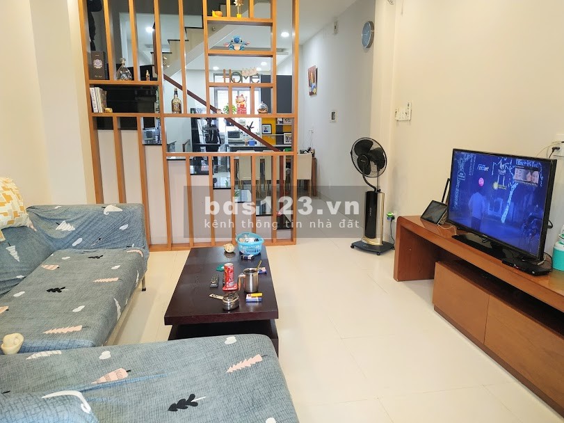 Chính chủ hạ giá bán nhà Hoàng Văn Thụ diện tích 64m2 đúc 3 tầng giá chỉ 3 tỷ