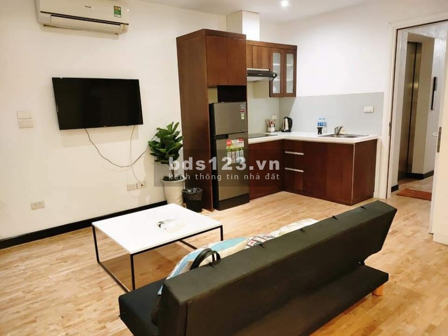 Bán nhà MP Võng Thị Tây Hồ, 8 tầng thang máy, kinh doanh, 3 thoáng, view hồ dt 105m2 giá 24.5 tỷ