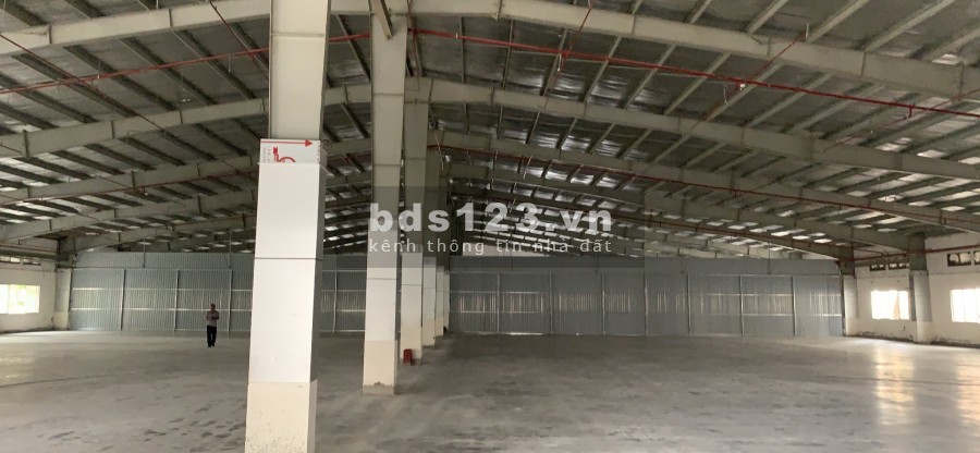 Cho thuê kho diện tích 2000m2 Tăng Nhơn Phú phường Phước Long B Quận 9