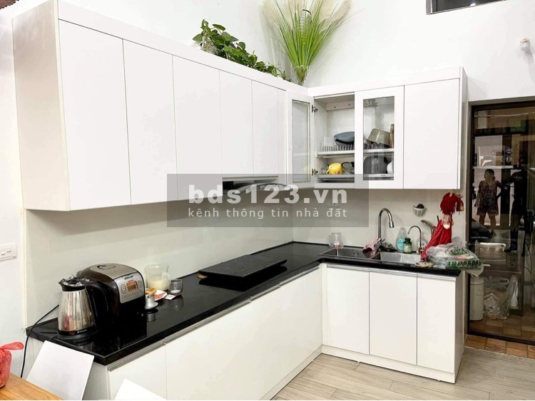 Bán nhà nguyên căn Hồng Tiến, dòng tiền cao, diện tích 55m2, giá 3.35 tỷ, lhcc