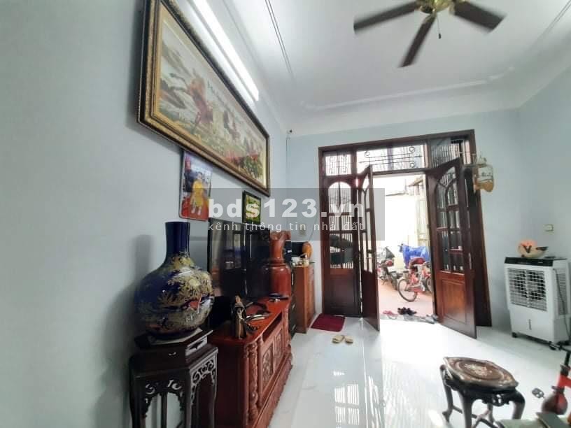 Bán nhà Lê Thanh Nghị, tiện ích quanh nhà ở sướng, dt 41m2, giá 3.3 tỷ (còn TL)