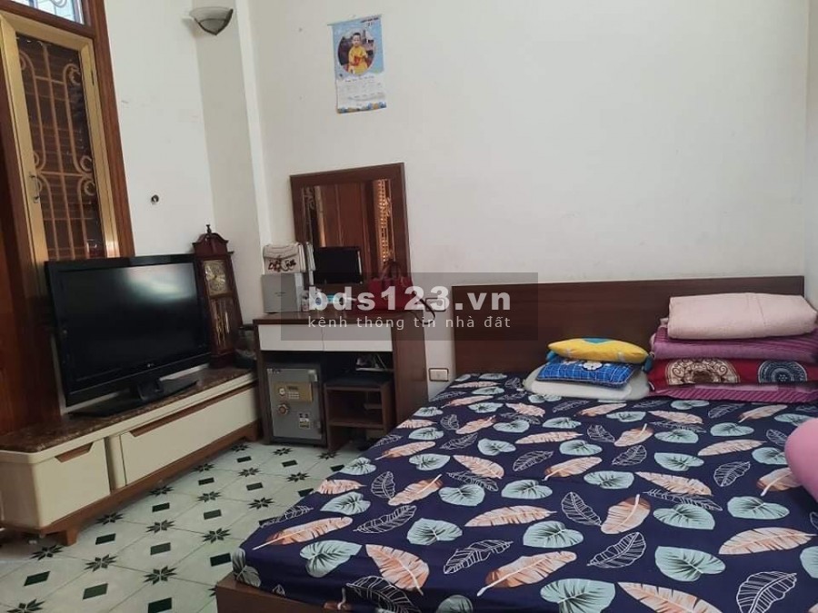 Bán nhà Lê Thanh Nghị, tiện ích quanh nhà ở sướng, dt 41m2, giá 3.3 tỷ (còn TL)