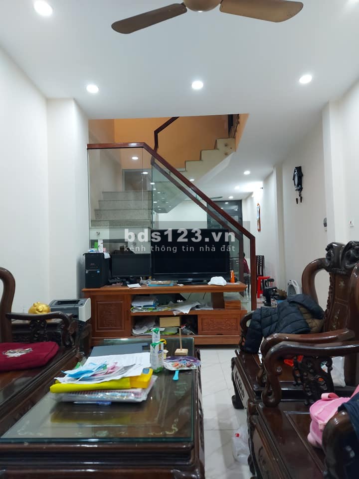 Bán nhà Minh Khai, nhà đẹp, ba gác tránh xe máy, 20m ra ô tô tránh, 2 mặt thoáng