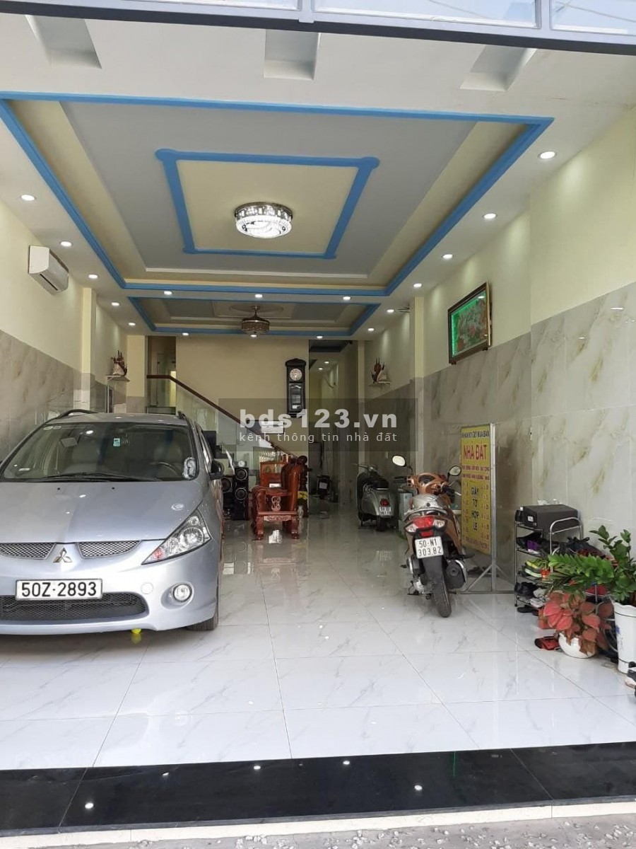 Nhà hai mặt tiền,68m2,4 tầng đúc,Kênh Tân Hóa-Tân Phú,giá chỉ 9.6 tỷ