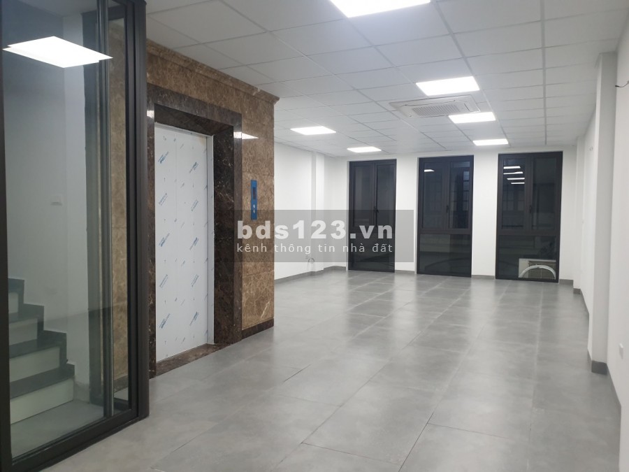 Bán tòa nhà văn phòng 9 tầng- Quan Nhân, sổ nở hậu đẹp, sẵn sàng sang tên