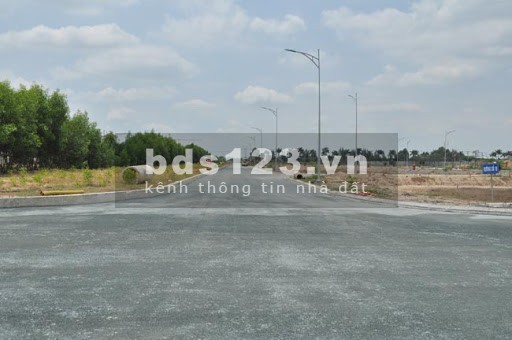 Dịch gia đình cần bán cắt lỗ lô đất thổ cư Mỹ Xuân cạnh hồ Điều Hòa, sổ hồng có sẵn