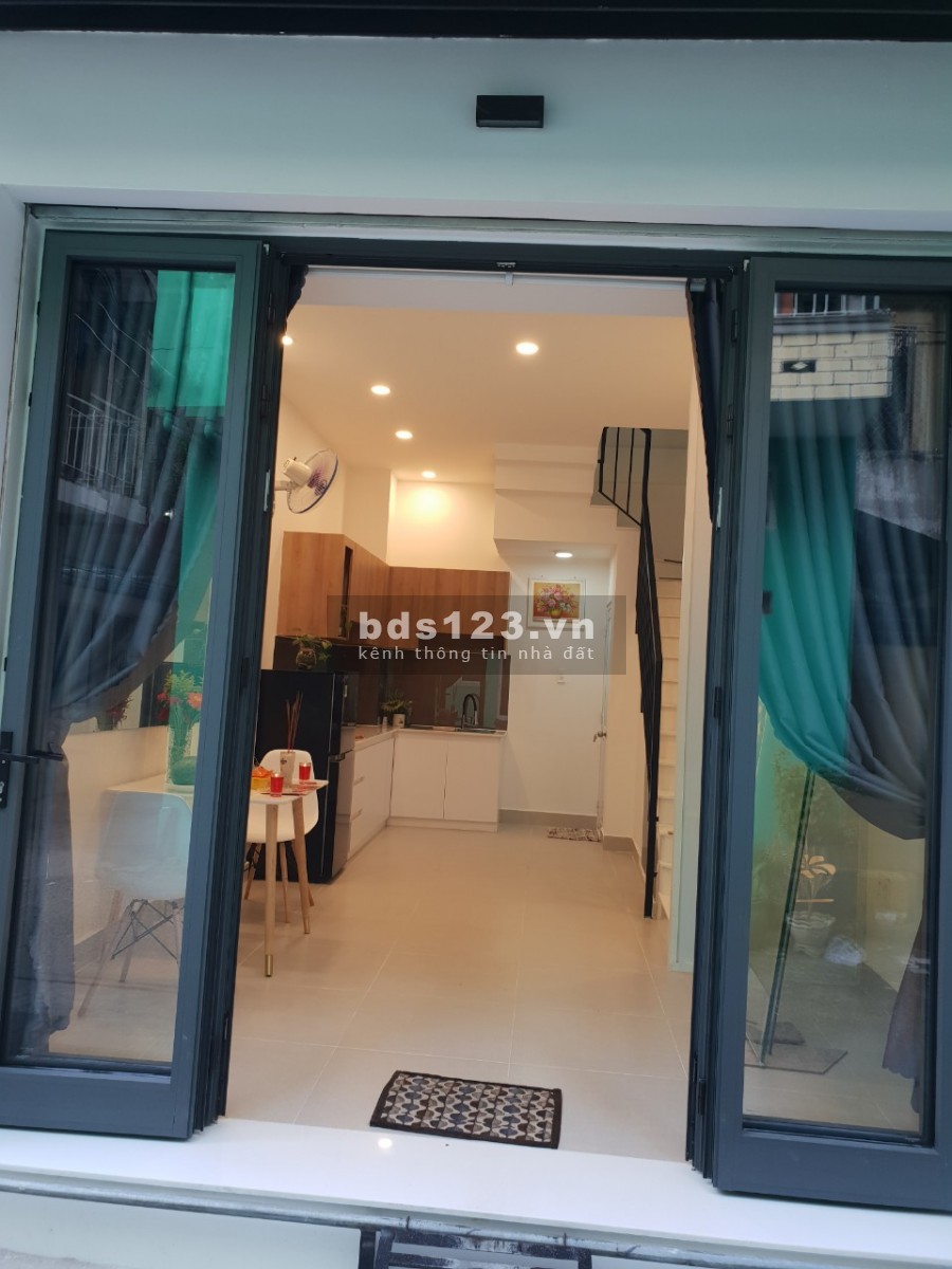 Bán nhà hẻm xe hơi Út Tịch, Tân Bình 4 tầng, btct chỉ nhỉnh 5 tầng, cho thuê 13 triệu/tháng