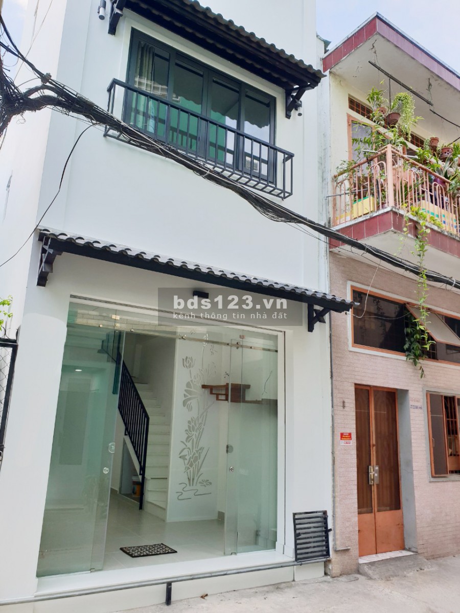 Bán nhà hẻm xe hơi Út Tịch, Tân Bình 4 tầng, btct chỉ nhỉnh 5 tầng, cho thuê 13 triệu/tháng