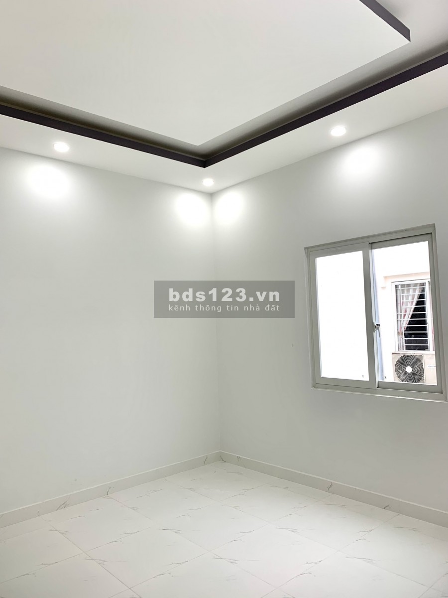 Bán nhà nguyên căn 1 trệt, 1 lầu mới hoàn thiện gần bến xe mới Cần Thơ