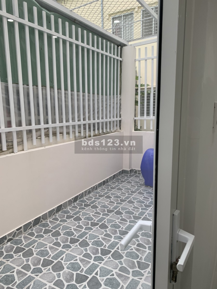 Bán nhà nguyên căn 1 trệt, 1 lầu mới hoàn thiện gần bến xe mới Cần Thơ