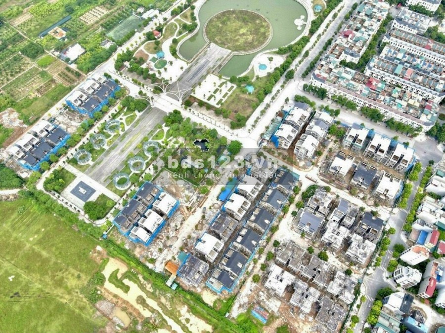 Biệt thự Sol Lake Villa sản phẩm hấp dẫn đầu tư mùa dịch,diện tích 200m2, giá 50tr/m2, ck 8%